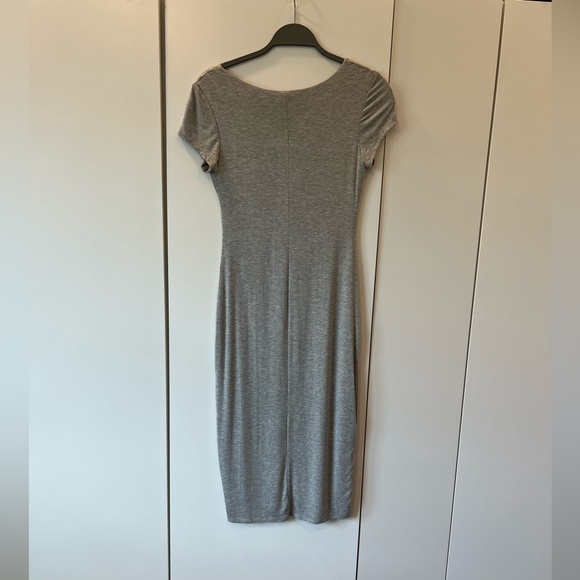 Jersey body con basic knee length dress size medium - Picture 2 of 3